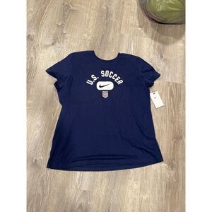 Women's Nike Soccer Shirt‎ size XL